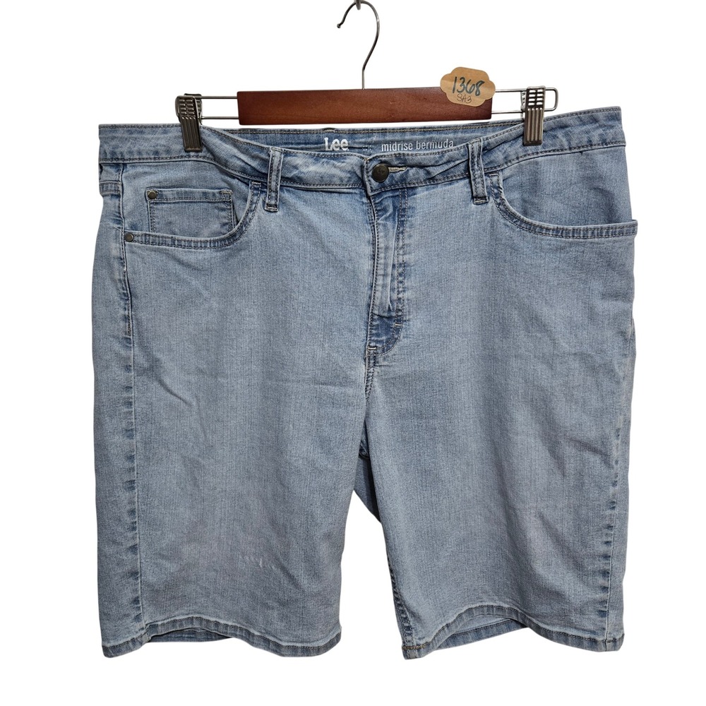 Lee Riders Womens Midrise Bermuda Denim Shorts Light‎ Wash Blue Size 18M Stretch